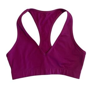 GAP Magenta Sports Bra – Sleek & Supportive